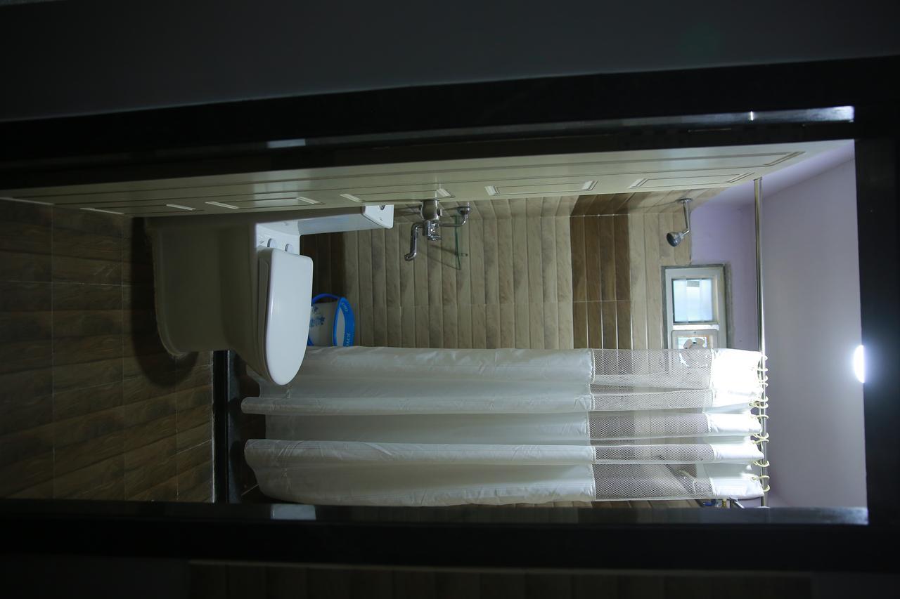 Lokis Forest Inn Hyderabad Bagian luar foto
